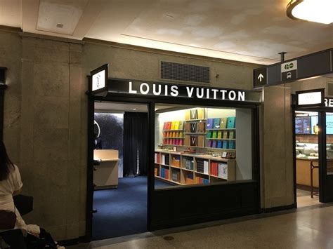 louis vuitton mens vancouver|Louis Vuitton canada outlet.